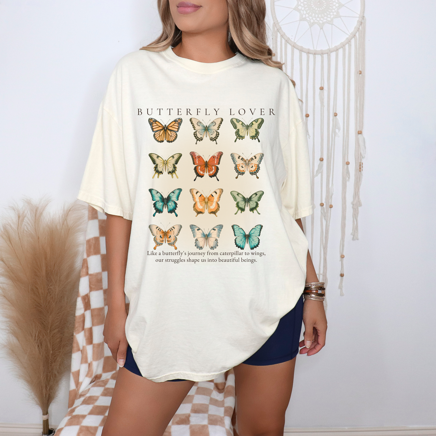 Butterfly Lover Graphic T-shirt Vintage Style Retro Comfort Colors Boho Hippie Shirts For Her Oversized Graphic Tee